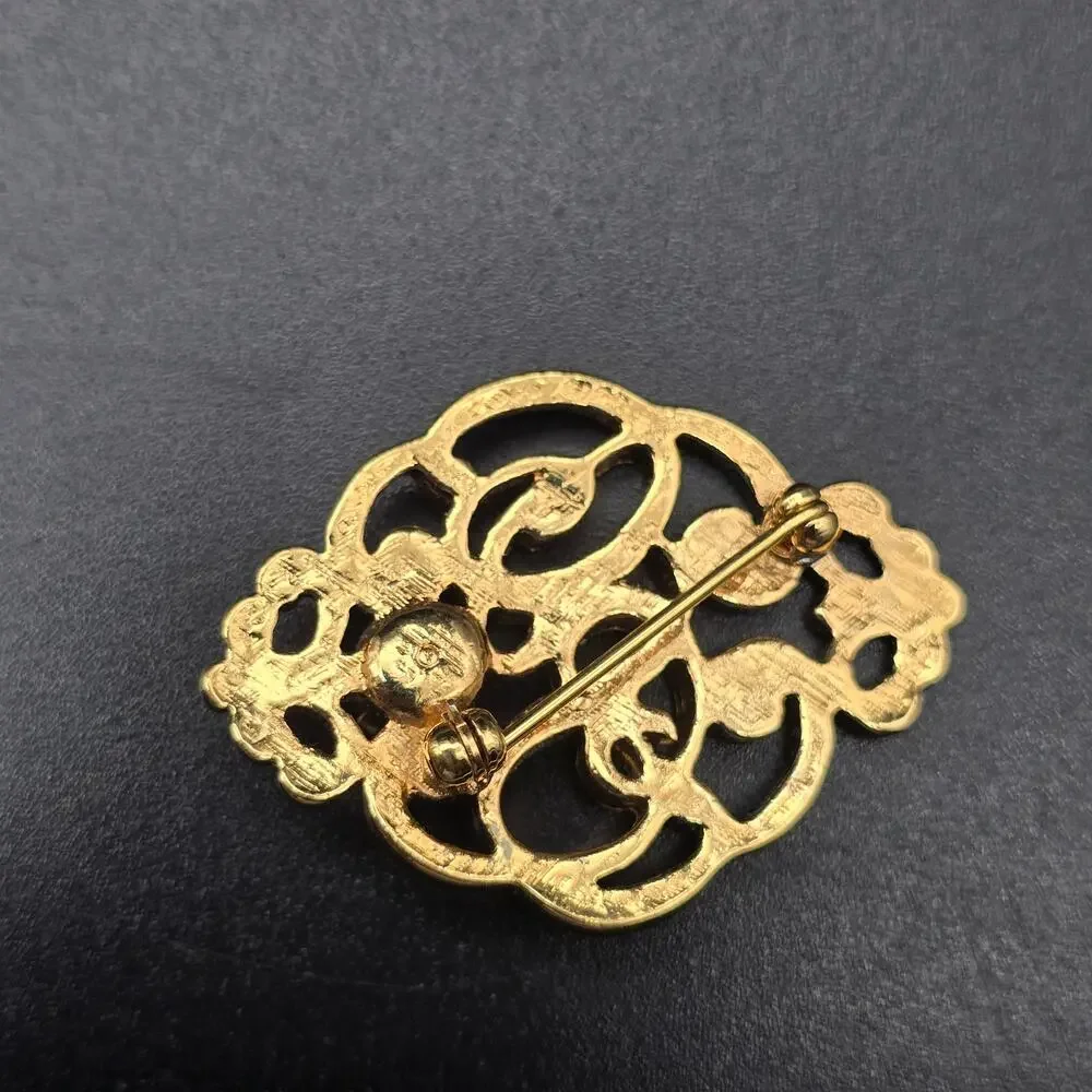 Avon President's Club Gold Tone Brooch Purple Rhinestone Vintage Jewelry